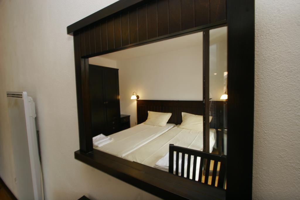 Guest House Bukor Shtepi Mandrica 외부 사진