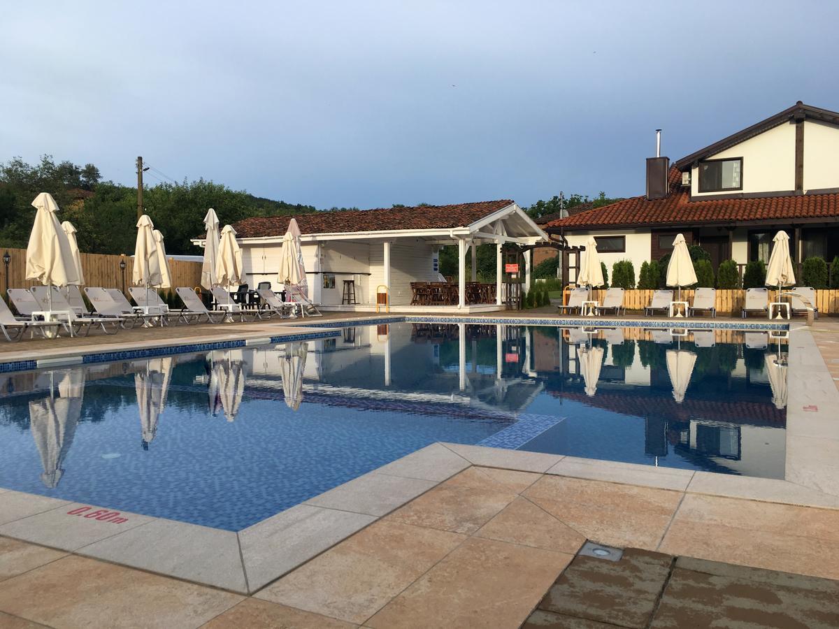 Guest House Bukor Shtepi Mandrica 외부 사진