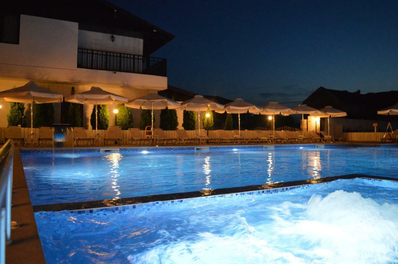 Guest House Bukor Shtepi Mandrica 외부 사진
