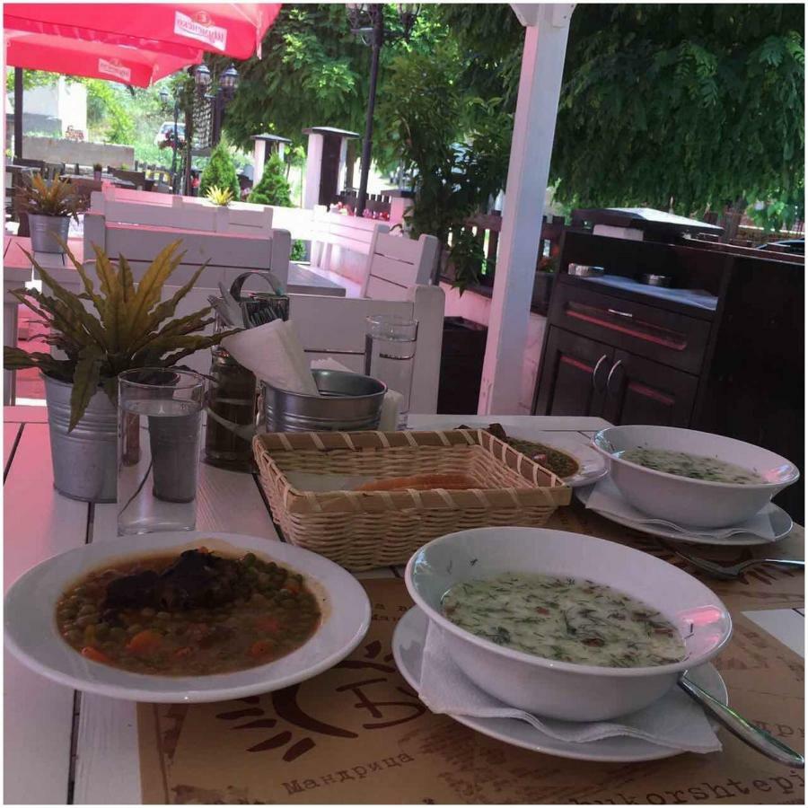 Guest House Bukor Shtepi Mandrica 외부 사진