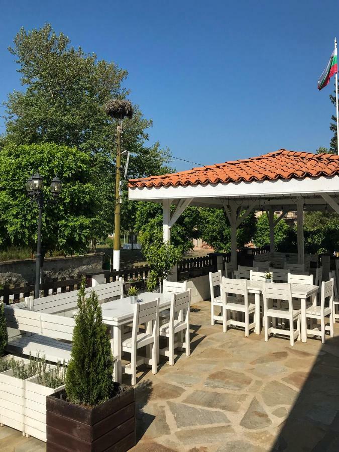 Guest House Bukor Shtepi Mandrica 외부 사진