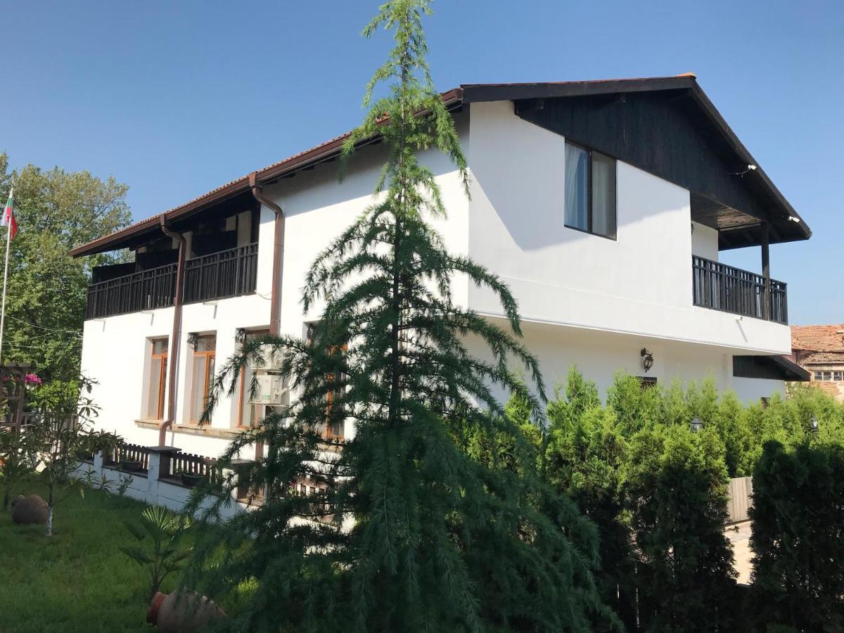 Guest House Bukor Shtepi Mandrica 외부 사진