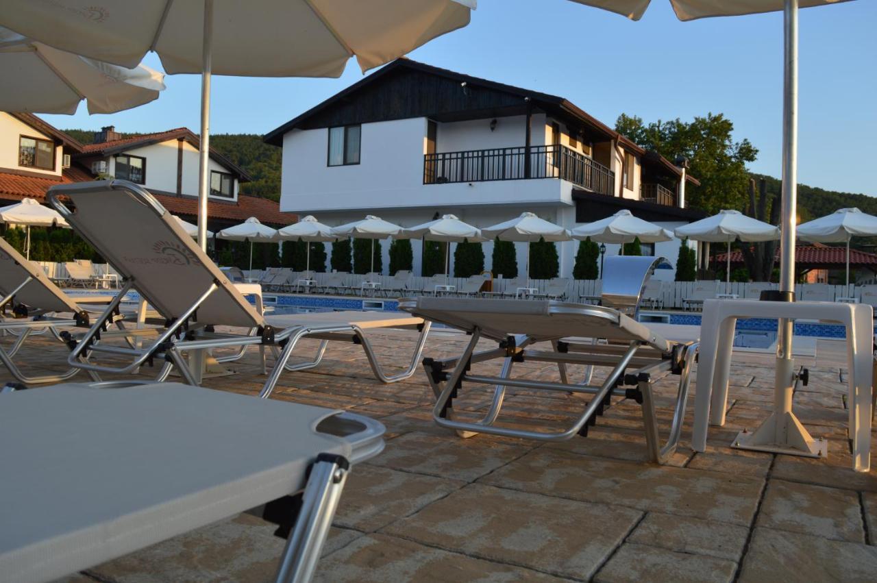 Guest House Bukor Shtepi Mandrica 외부 사진