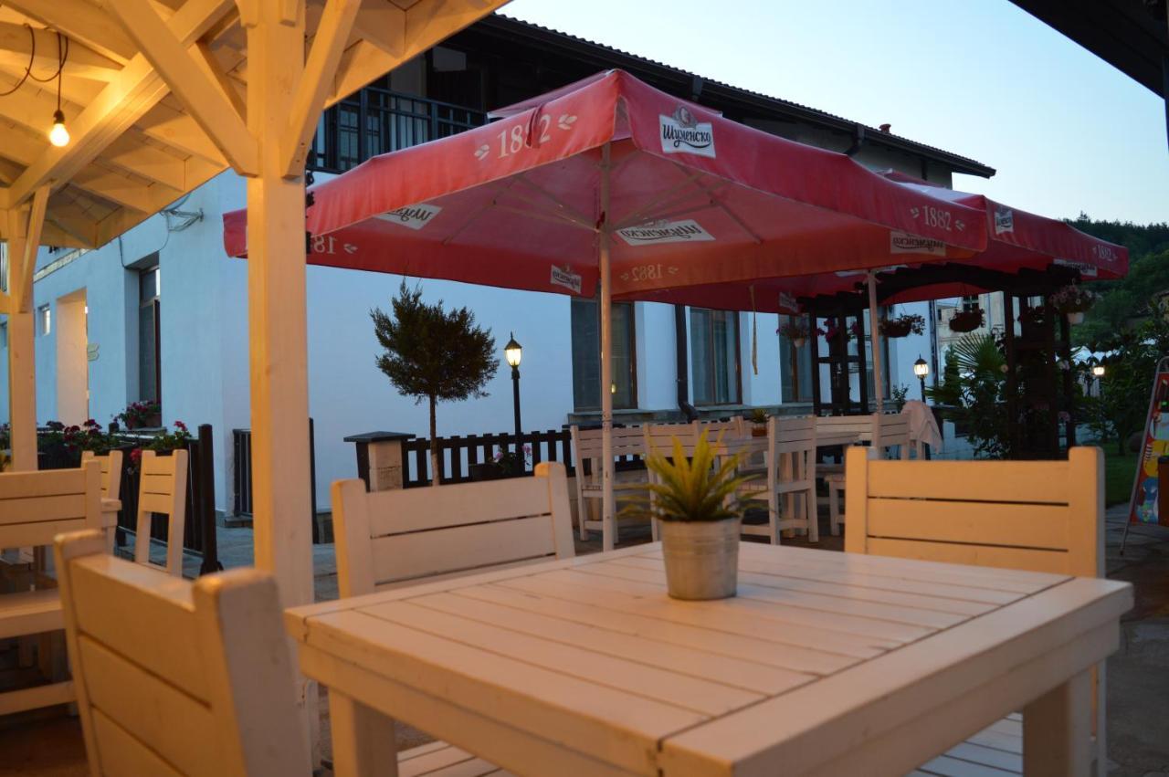 Guest House Bukor Shtepi Mandrica 외부 사진