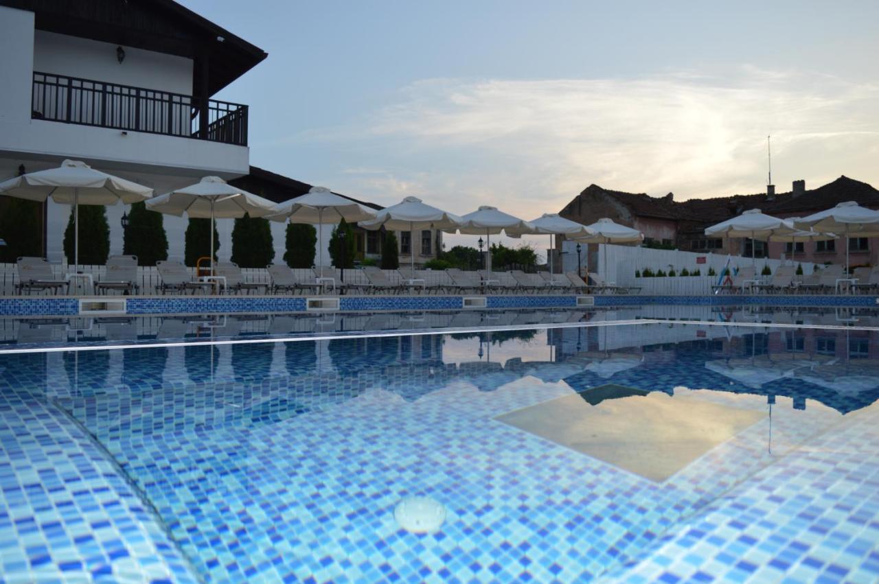 Guest House Bukor Shtepi Mandrica 외부 사진